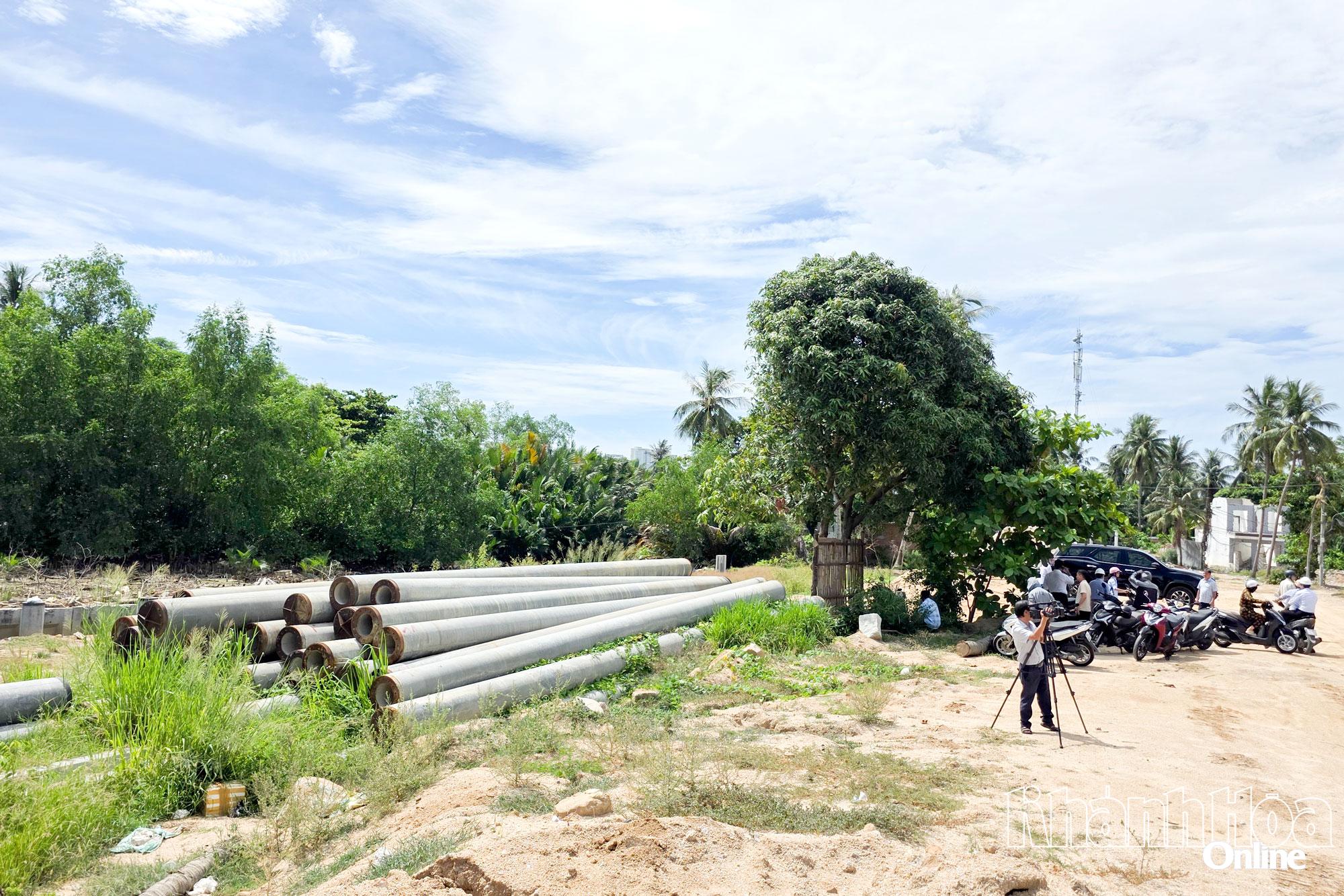 Công trình đường và kè dọc sông Cái Nha Trang: Tập trung gỡ nút thắt mặt bằng