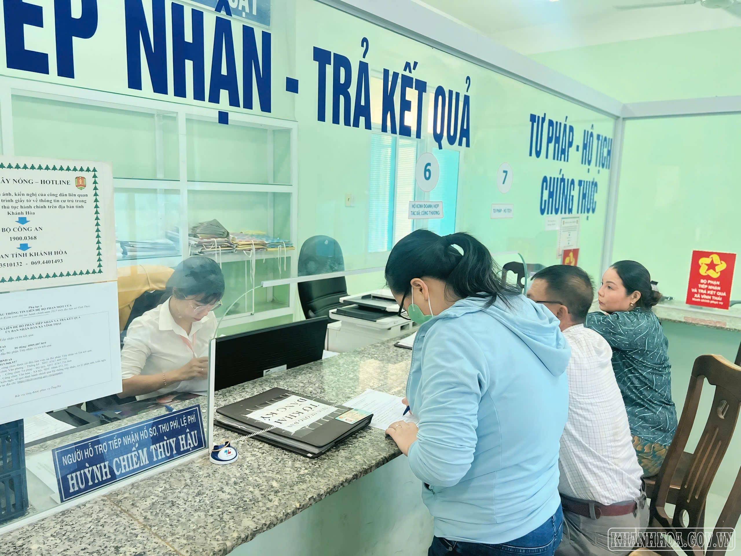 Tiếp tục đẩy mạnh cải cách thủ tục hành chính theo hướng thực chất