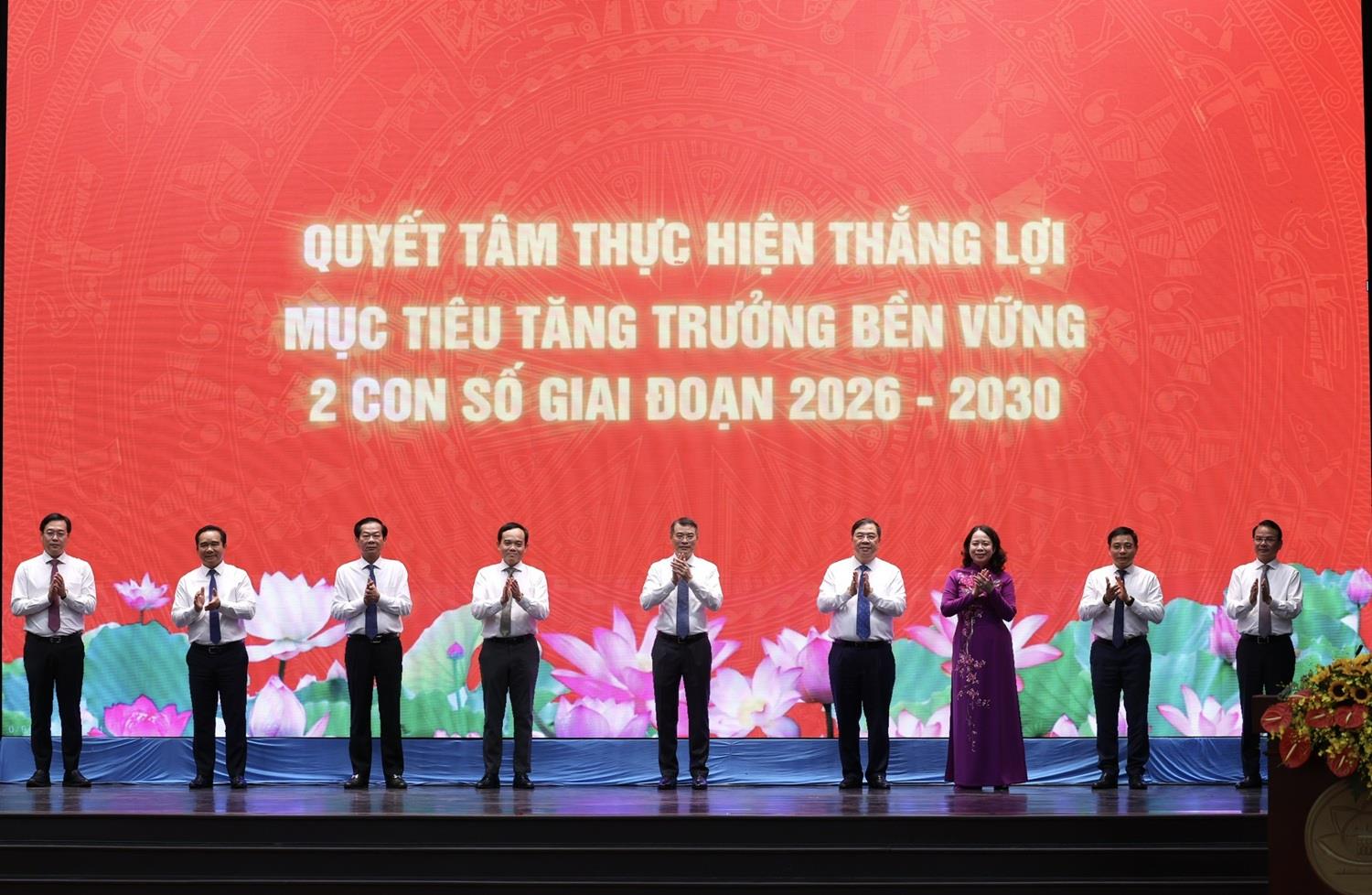 Phát động phong trào thi đua “Quyết tâm thực hiện thắng lợi mục tiêu tăng trưởng bền vững “2 con số” giai đoạn 2026 - 2030”