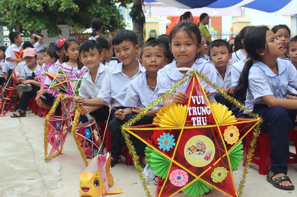 Tổ chức các hoạt động Tết Trung thu cho trẻ em đảm bảo an toàn, lành mạnh, thiết thực