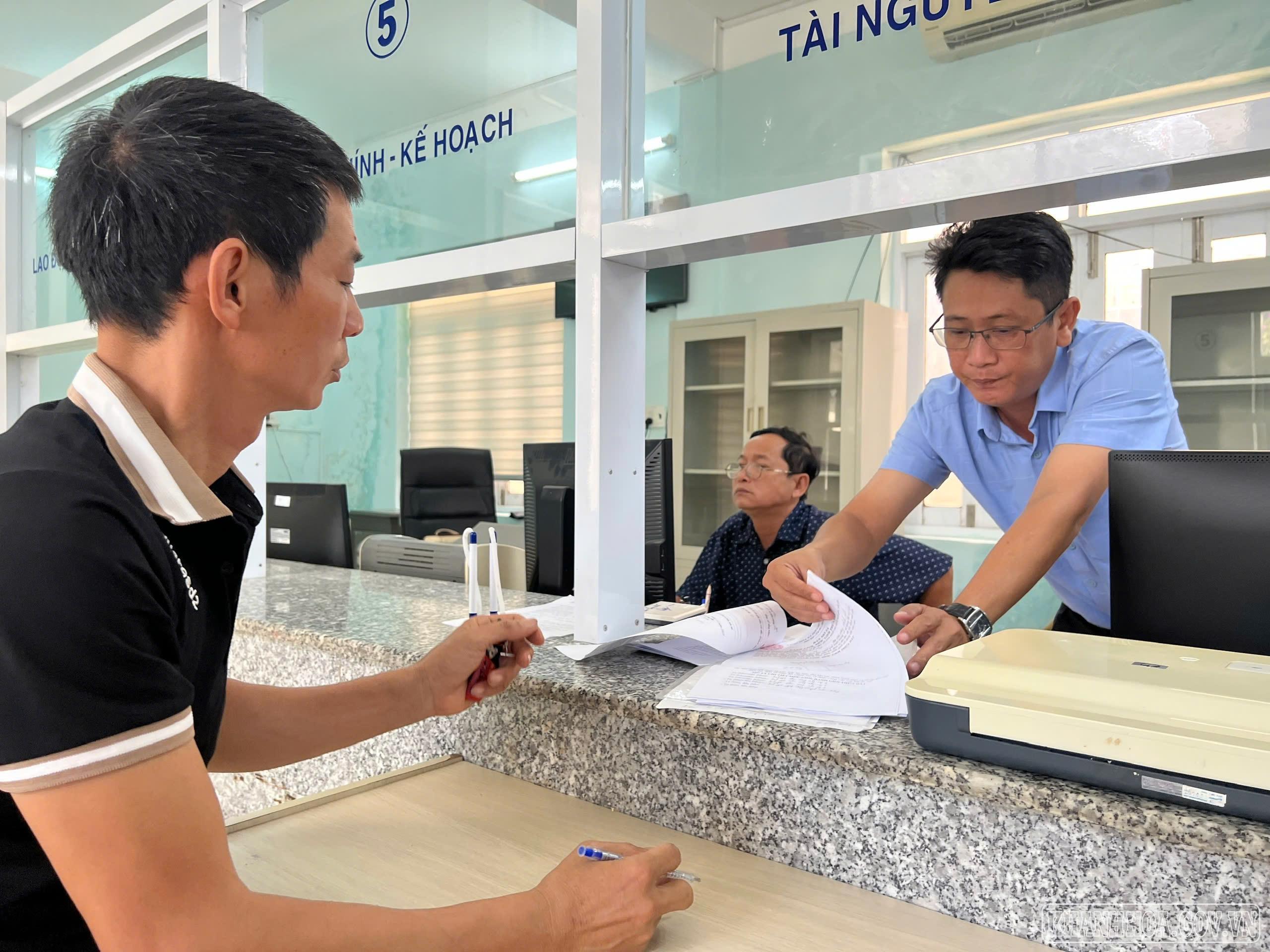 Kiểm soát chặt chẽ quy trình tiếp nhận, giải quyết thủ tục hành chính về đất đai