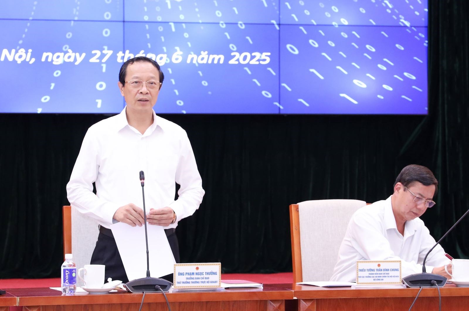 Năm 2027 sẽ thí điểm thi tốt nghiệp THPT trên máy tính