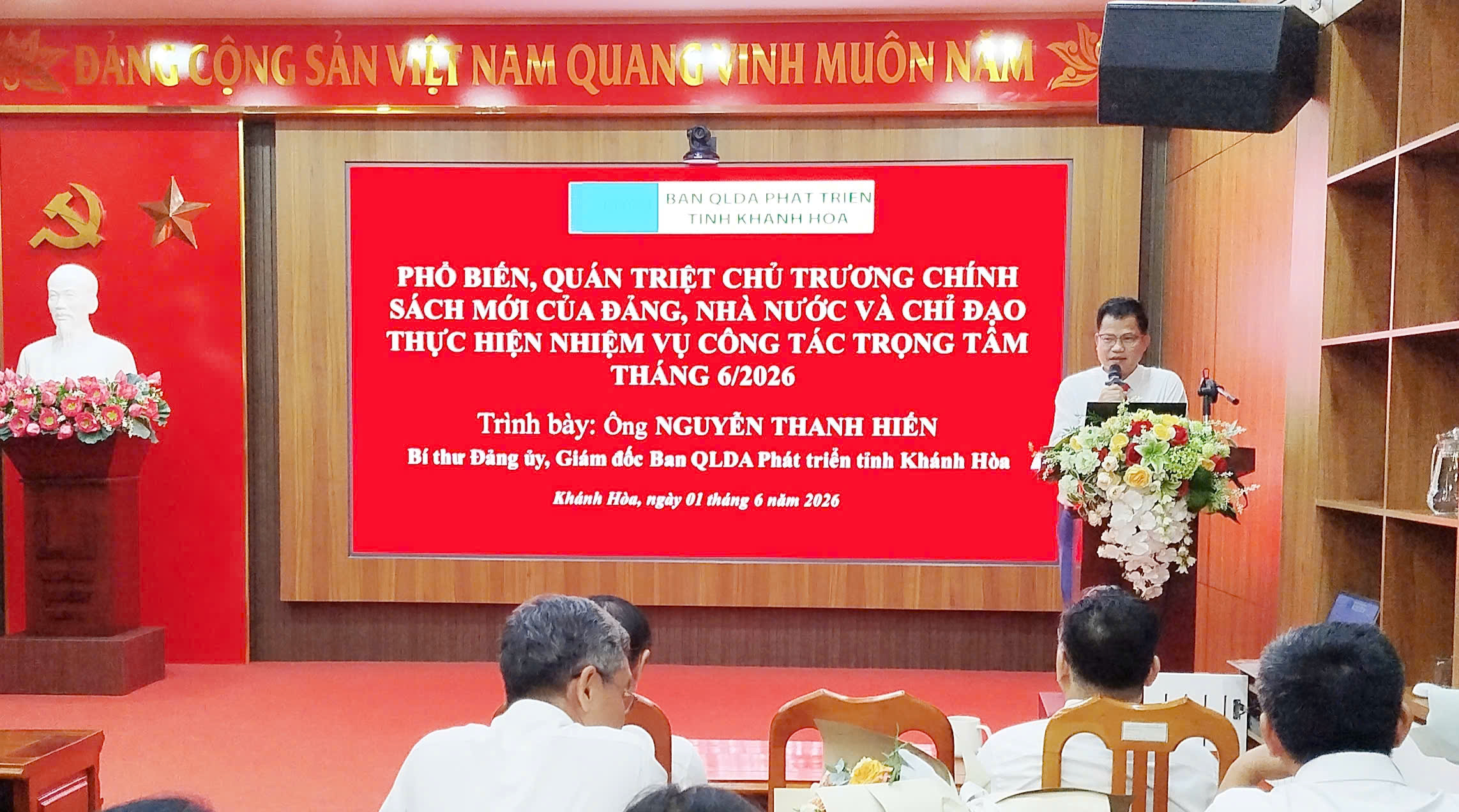 Hình ảnh về Ban Quản lý dự án Phát triển tỉnh Khánh Hòa tổ chức Lễ chào cờ và triển khai nhiệm vụ công tác tháng 6 năm 2026